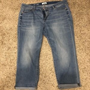 Light washed denim capri